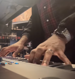 Piano play - Andrew mckain